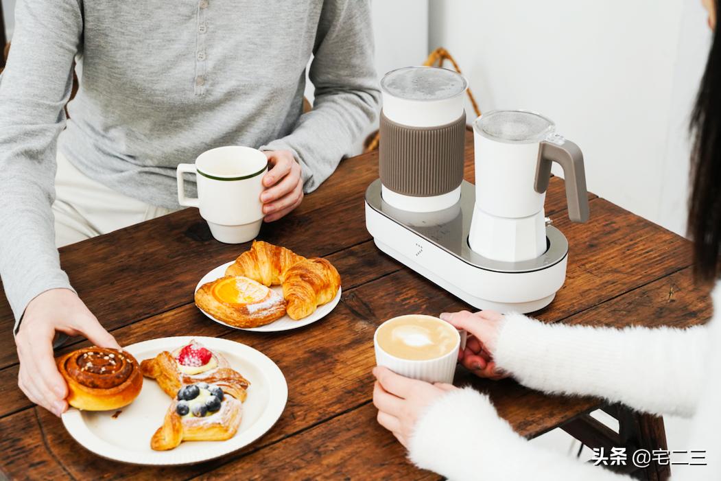 一栋隐居闹市的上海老洋房，一对“新克勒”夫妻的躺平日常