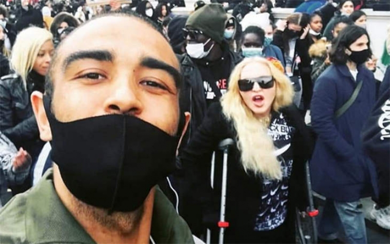 maroon5主唱adhd,maroon5主唱什么意思