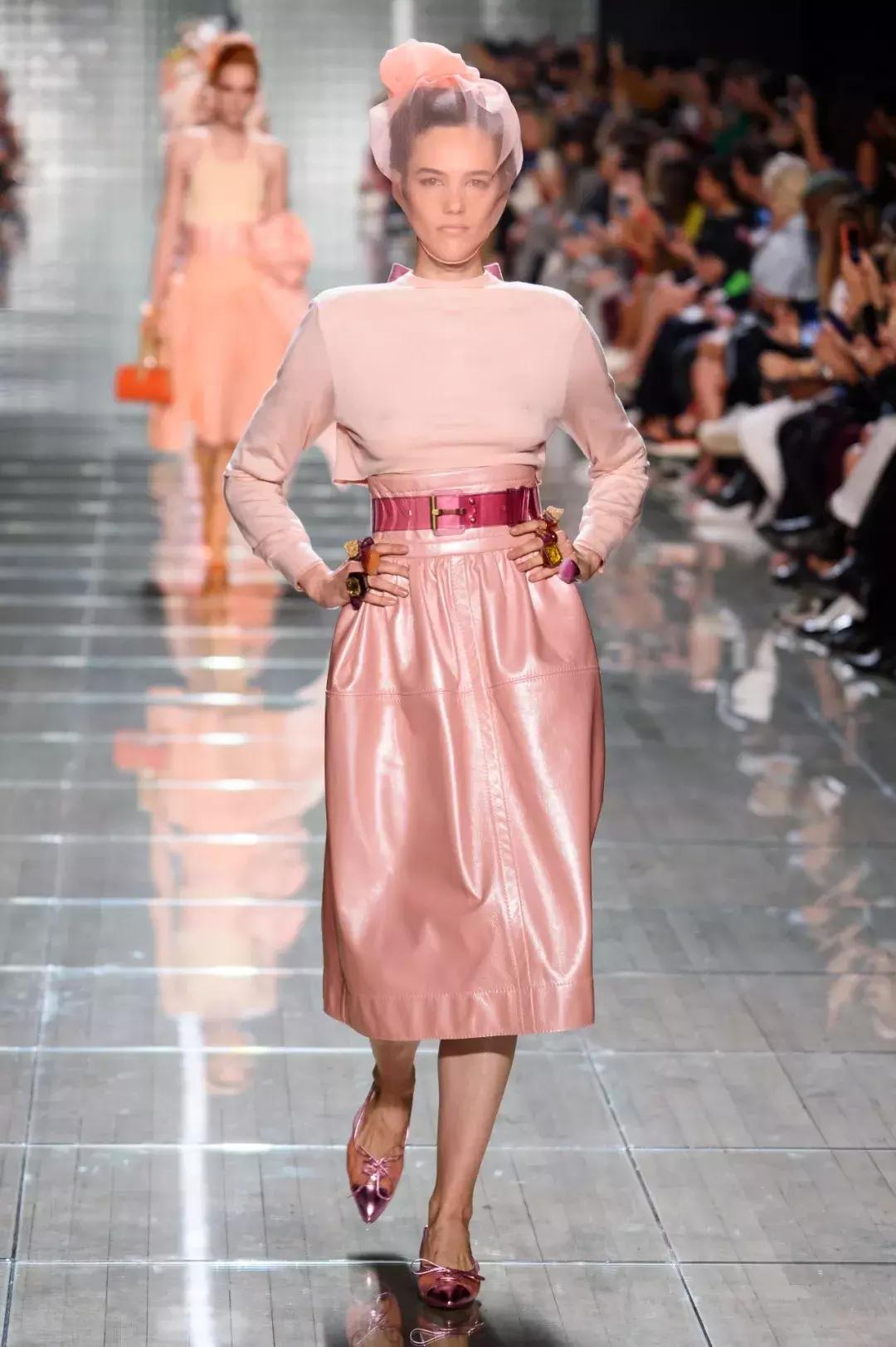 好看的貂皮毛女装,集齐七色召唤