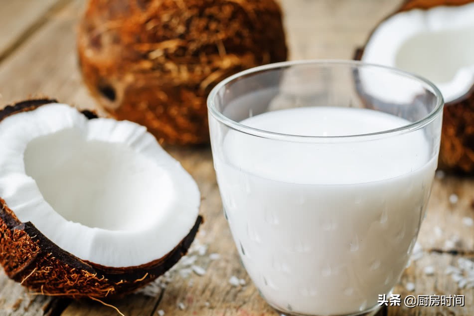 路边买的椰子特别甜,路边卖椰子