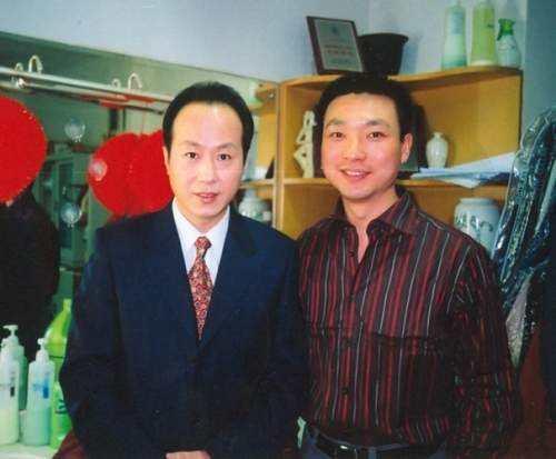 罗京逝世18年妻子嫁富商,罗京去世11年妻子携子改嫁富商