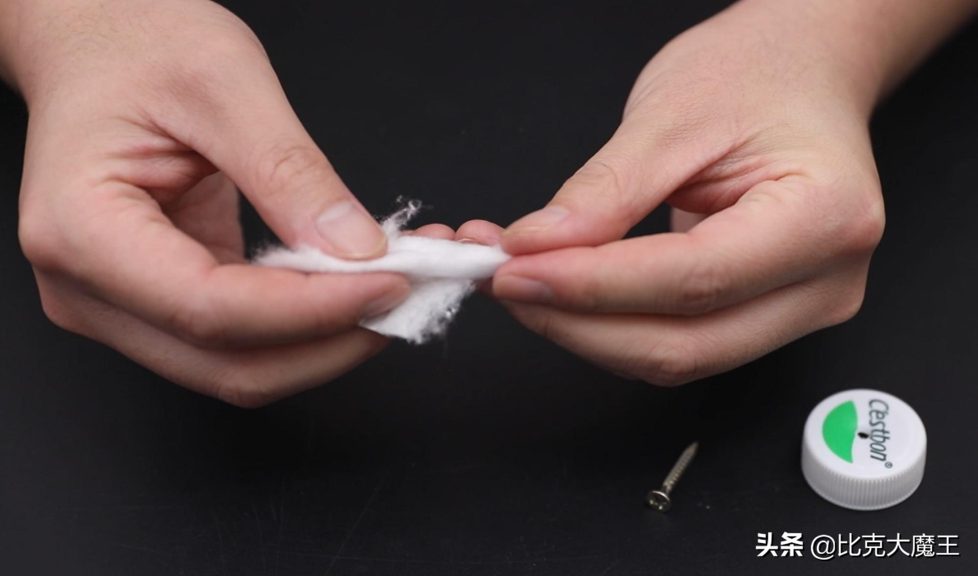 如何用塑料瓶做自动浇花神器,用塑料瓶做自动浇花器