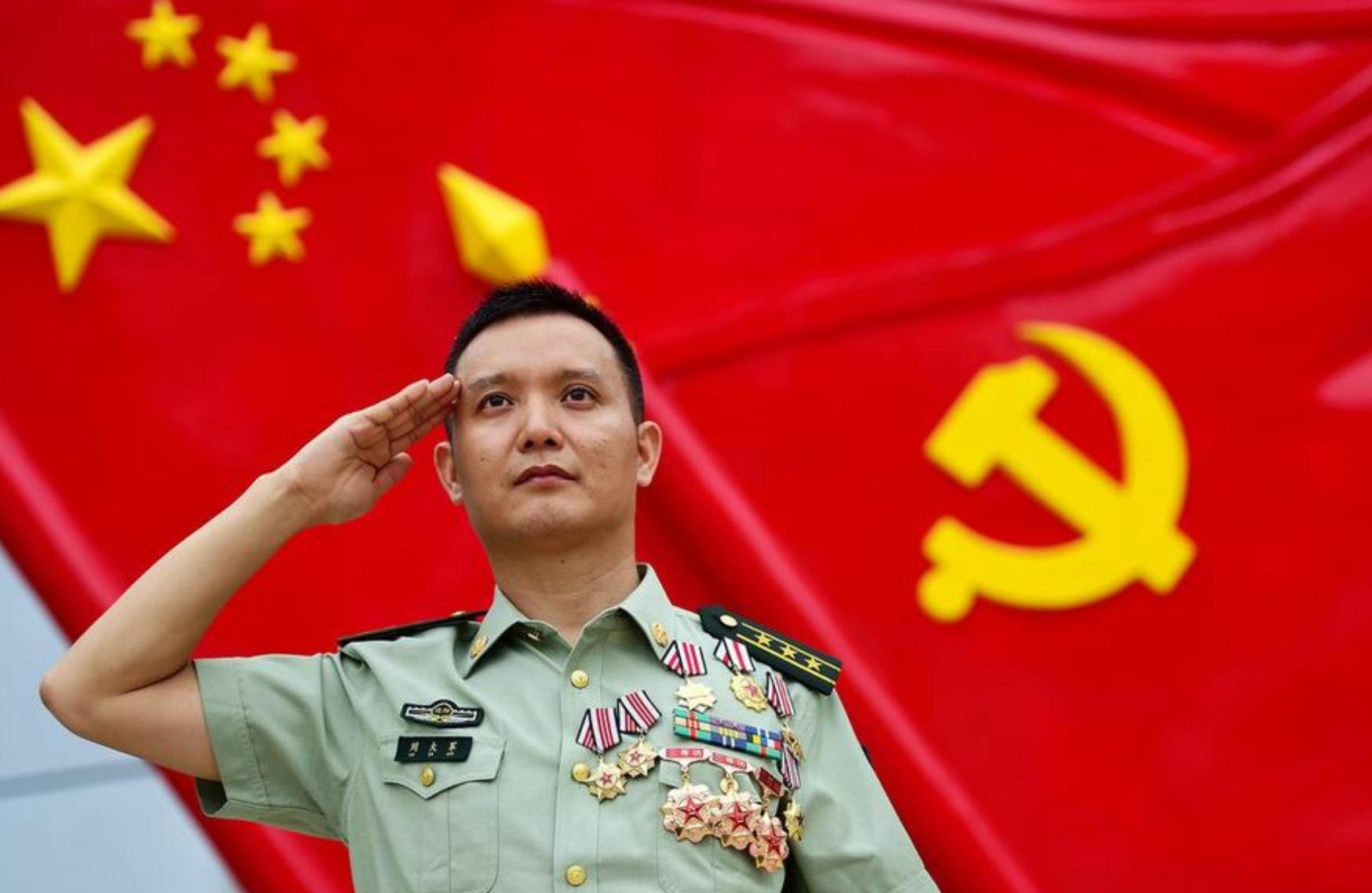 转业年龄比档案年龄大一岁怎么办,军士转业档案年龄与身份证不一致