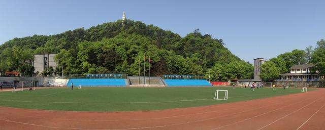 重庆市第一名的初中是哪个校园,重庆市涪陵区第10中学