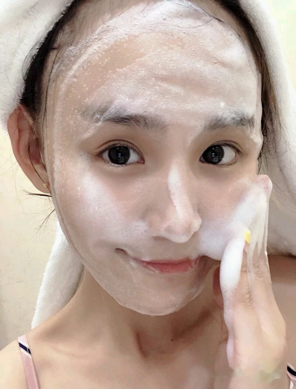 洗面奶芙丽芳丝测评有荧光剂吗,洗面奶芙丽芳丝美白