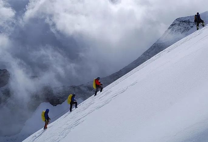 攀登30年，一群北大人的致青春