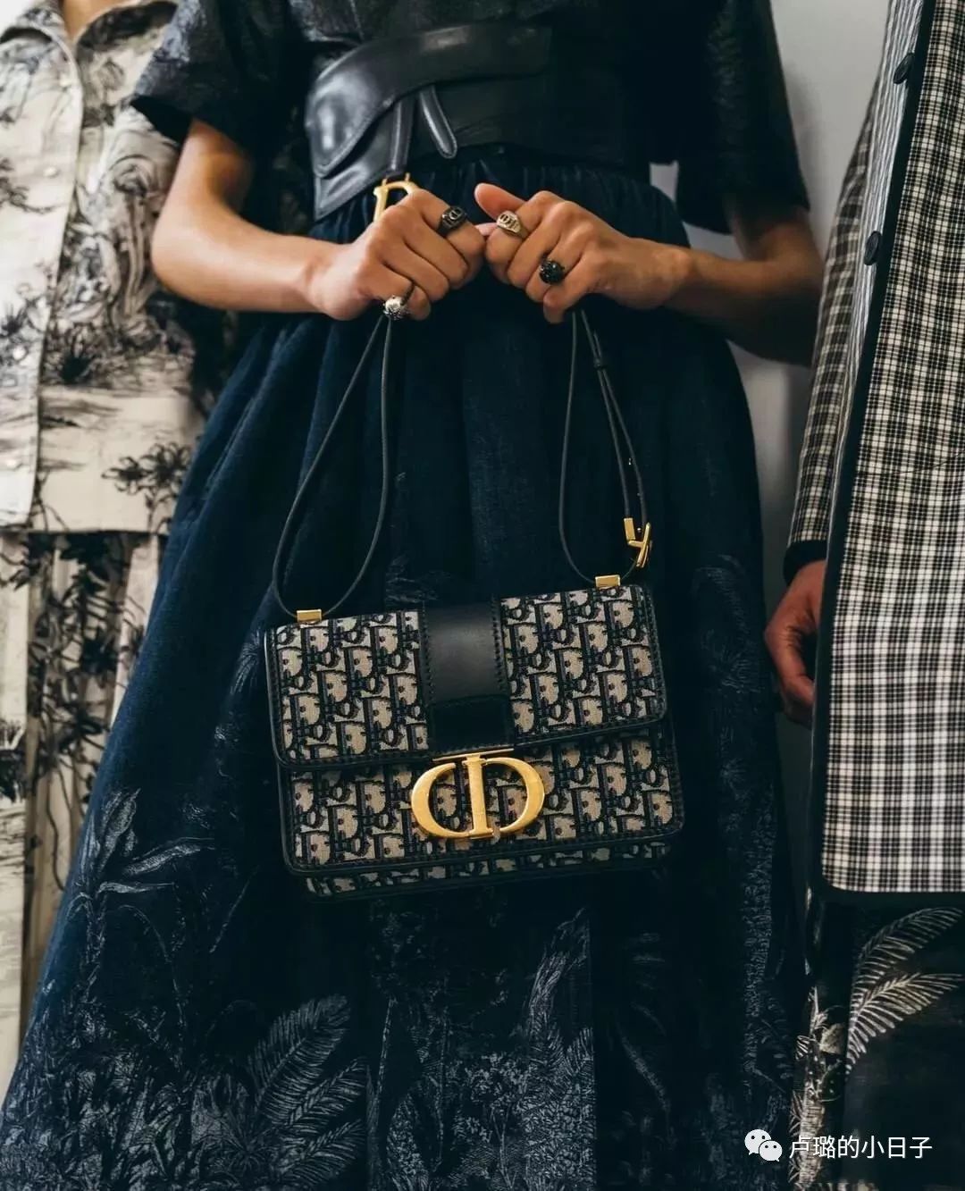 中年女士包包轻奢推荐,中年女士适合买什么样的包包