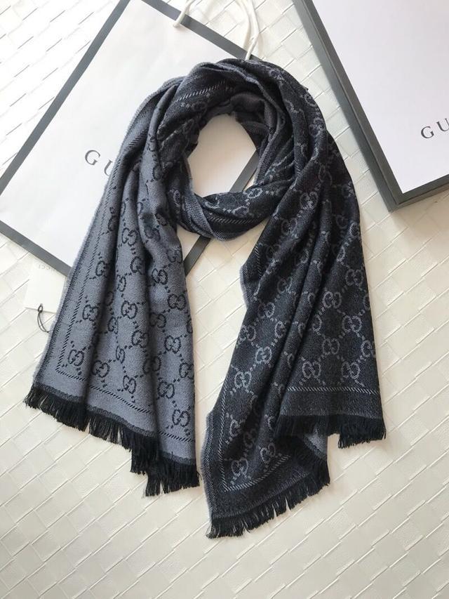 2020最流行的围巾秋冬款百搭,2020年流行的大牌围巾