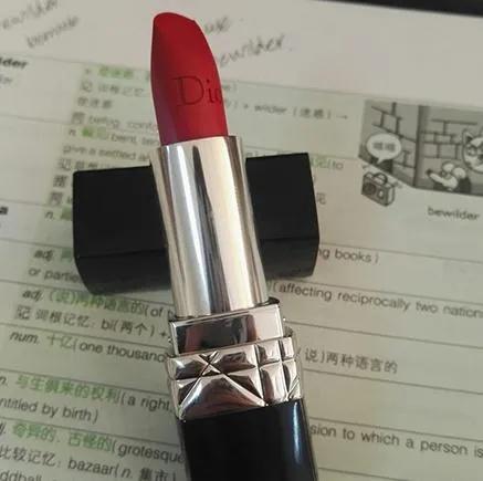 买了迪奥999,买了迪奥丝绒999