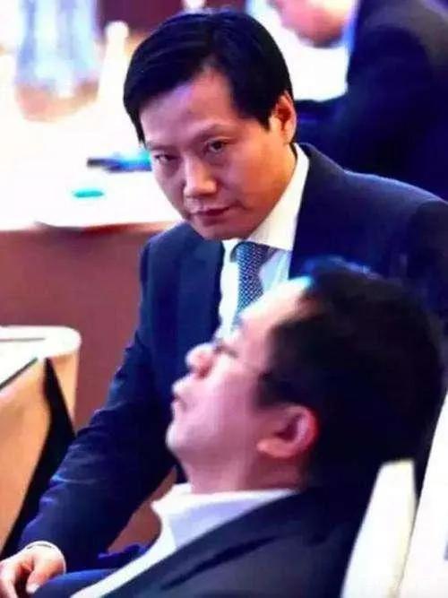 周鸿祎对雷军的仰视,周鸿祎还能追上雷军的背影吗