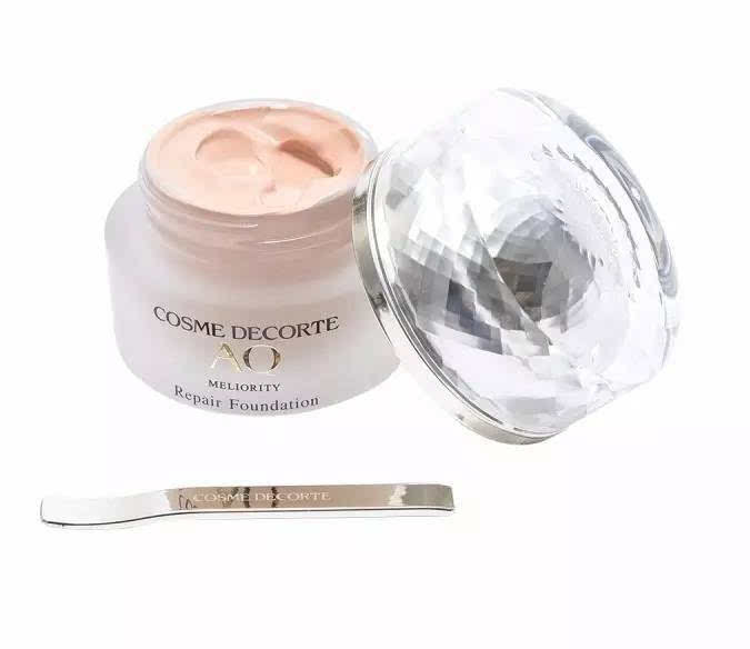 遮瑕保湿粉底液排行榜10强,圣罗兰明彩轻垫粉底液10和20区别