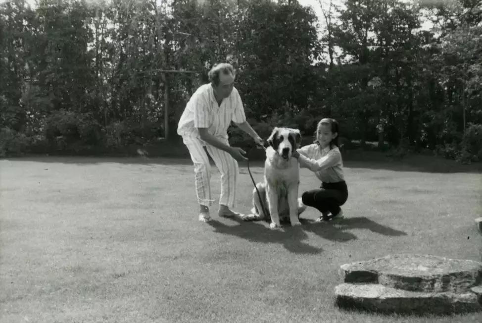 世人说我的爸爸是神，但他就是个普通人