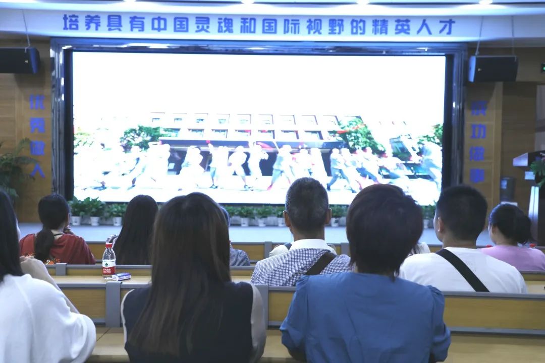 展学校风采，促教育发展——两校互动交流相互学习携手共进