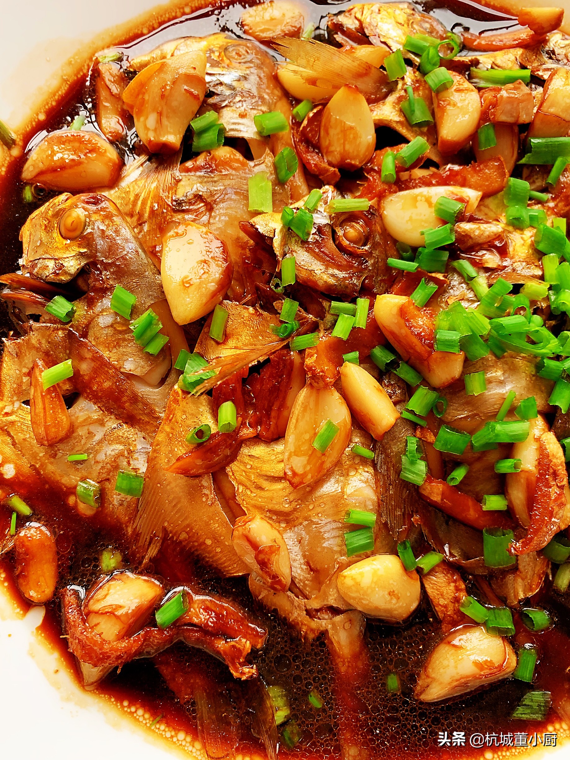 大厨红烧鲳鱼最正宗的做法,蒜子鲳鱼