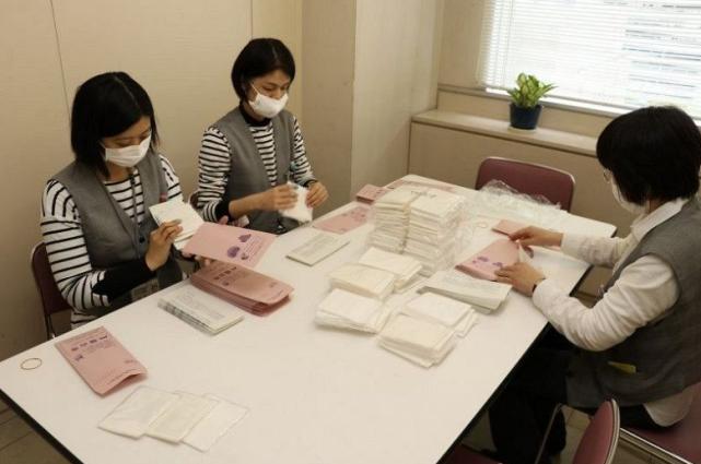 日本给孕妇发的口罩,日本发给中国的口罩