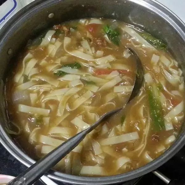 燃气灶蓝火但是火苗很长怎么弄,燃气灶燃烧火苗小怎么办