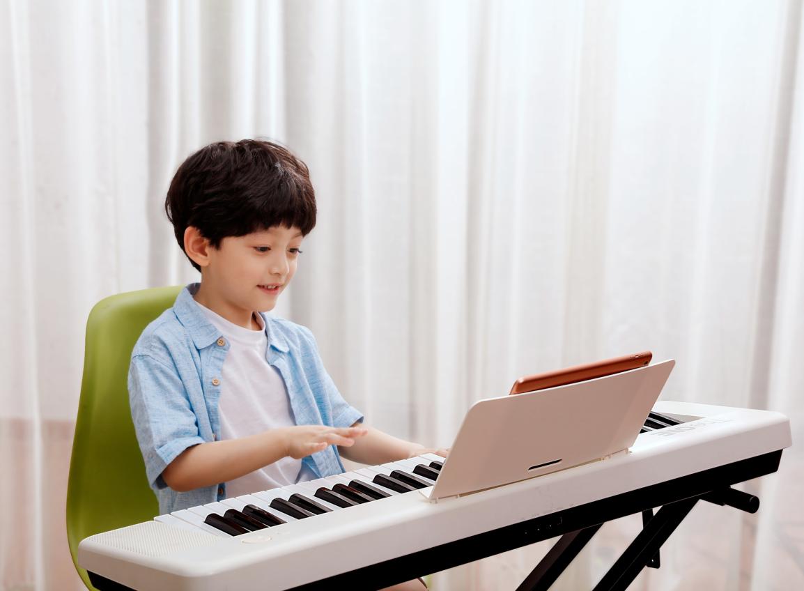 TheONE上手体验：一款能够一起学习的电子琴，时尚轻薄