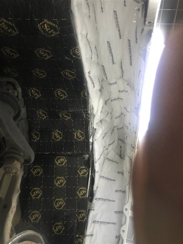 车内呕吐异味去除方法,车内去异味放什么最好