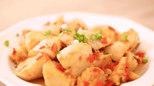 剁椒芋头怎么弄才好吃,一周做三次味美香浓的香菇酿肉