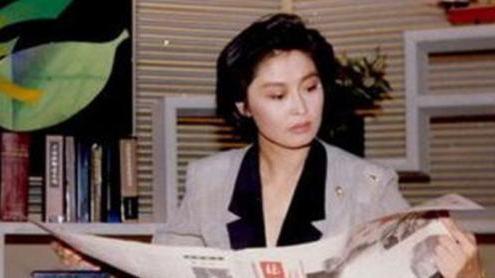 央视主持人敬一丹结过几次婚,敬一丹26岁嫁亿万富翁现如今怎样