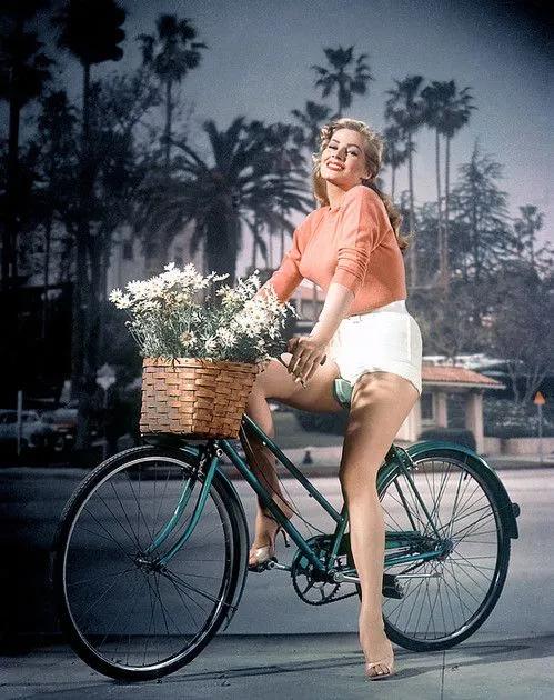 上海复古自行车街拍,巴黎复古街拍视频