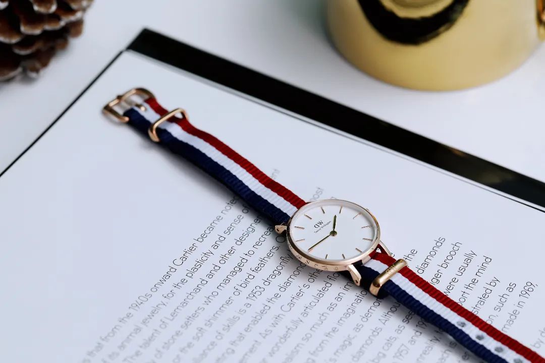 为什么买dw的手表不值,为什么有的dw手表才一二百