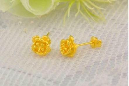 买黄金耳钉为什么要买弯钩,首饰店弯钩黄金耳钉用什么