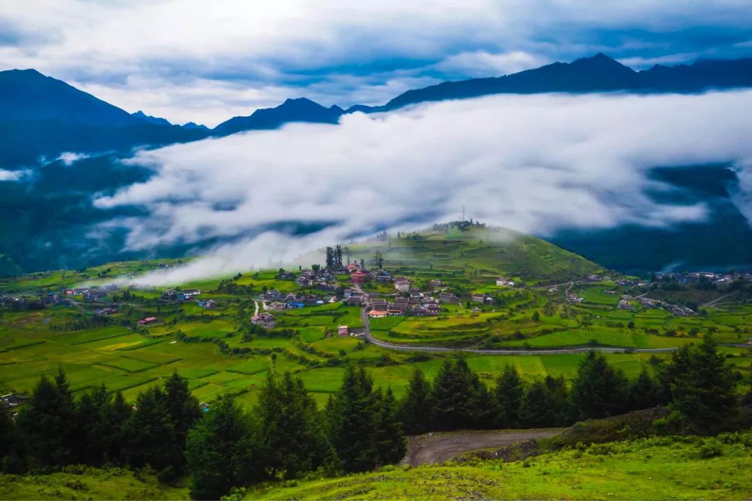 情歌故乡，格萨尔王故里，不去*藏西**就去梦中的香巴拉