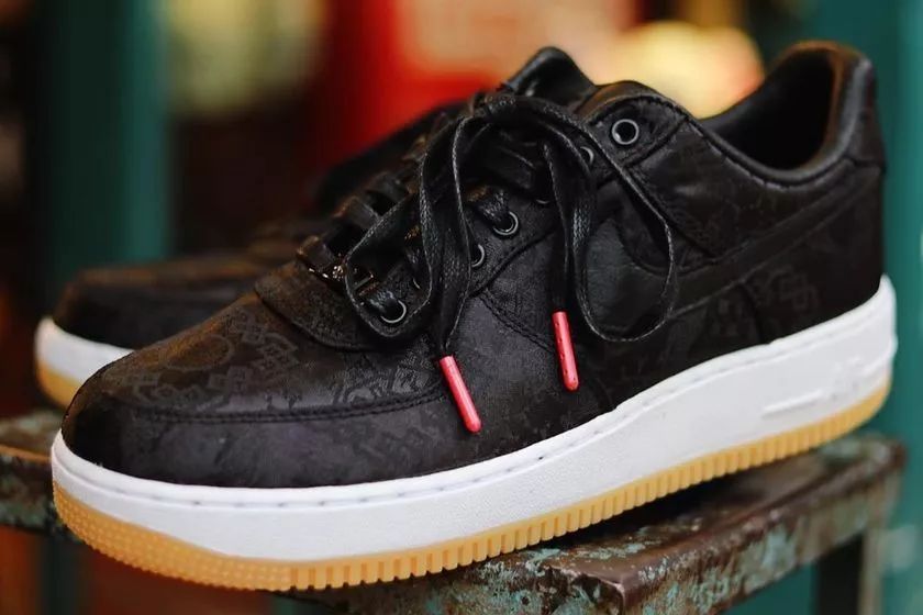 月工资8000舍不得买鞋,月薪一万买不起百元鞋