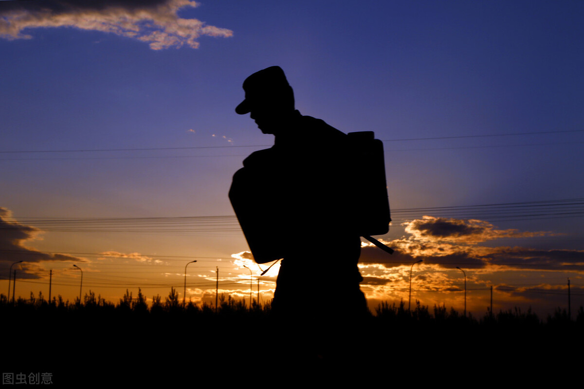 在部队留队容易吗需要什么条件,在部队转士官要什么条件