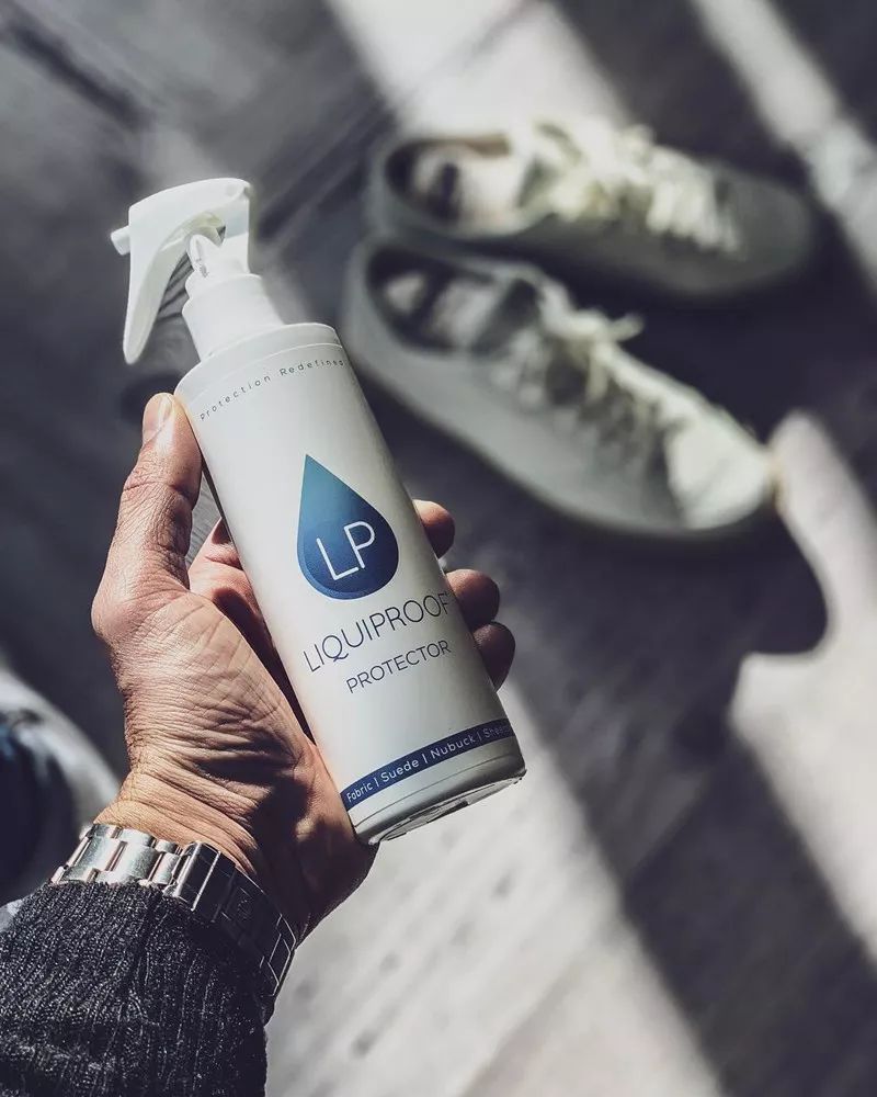 球鞋表面脏了怎么清理,球鞋脏了怎么修复