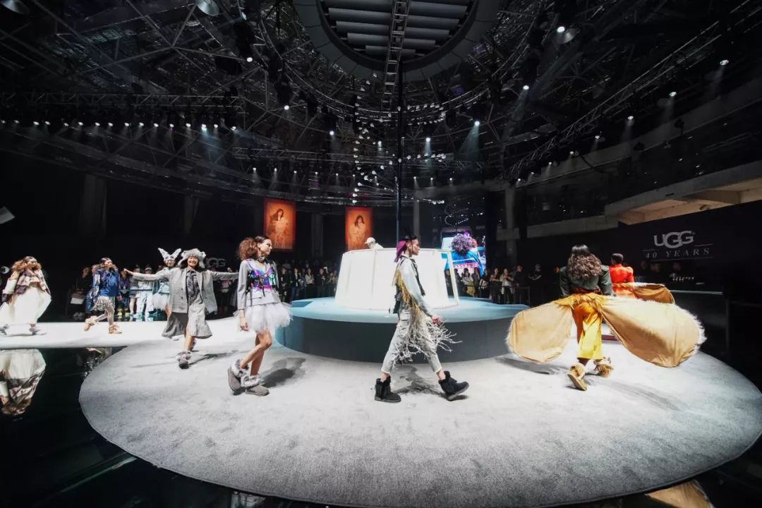 ugg雪地靴什么样子,ugg正宗雪地靴