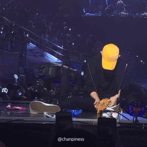 exo十一周年见面会照片灿烈,exo十一周年见面会灿烈介绍自己