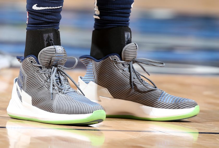 今天来看看球星都穿什么球鞋,新赛季战火重燃