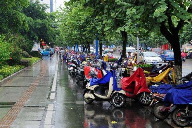 柳州电动车考驾照,柳州骑电动车要证吗