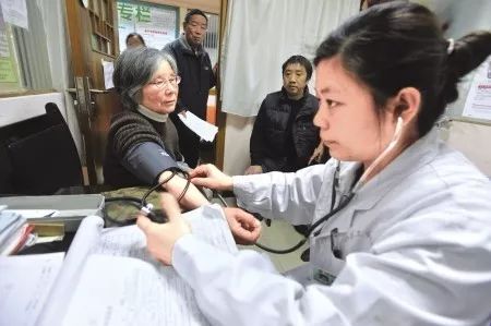 2018年成都最新收费大全，果断收藏！