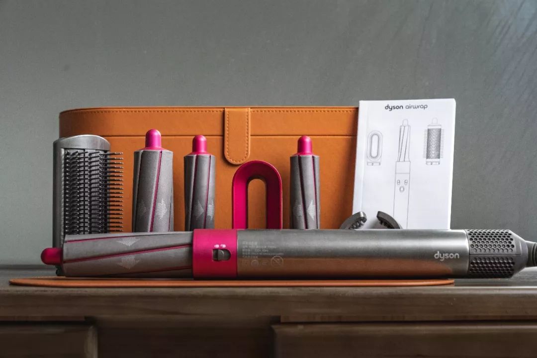 我们亲测了3690元的戴森卷发棒，告诉你这草该不该拔