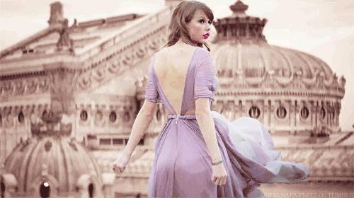 如何把背练薄变气质,美背体态好气质好的女人