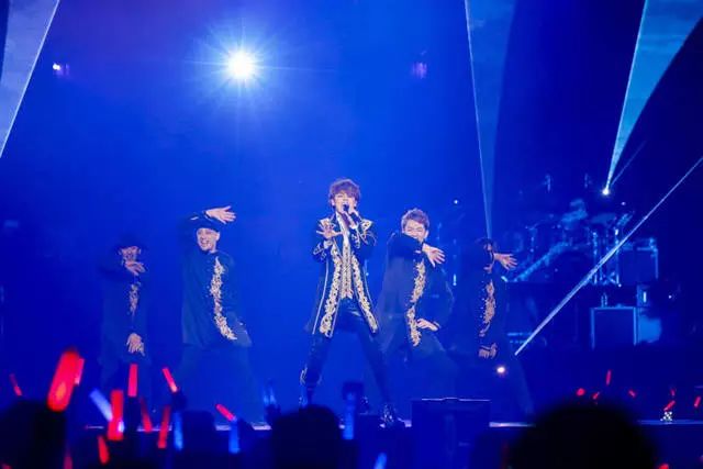 写作声优歌手演员，读作鬼畜表情包蛇精病