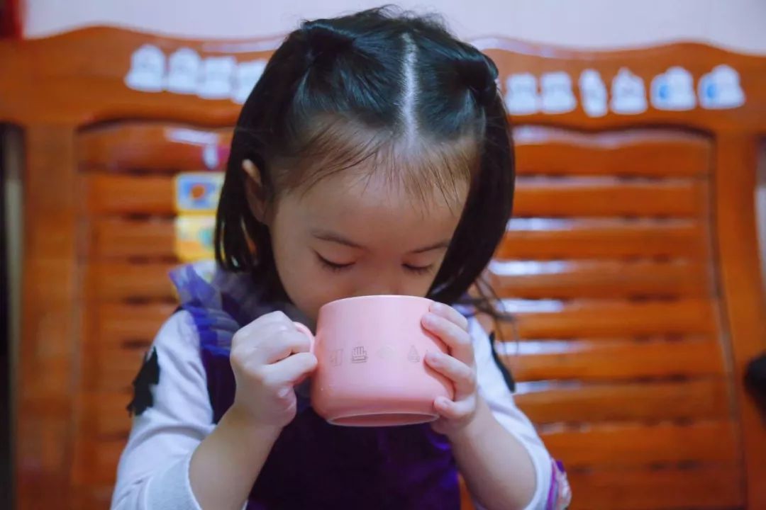 做草莓布丁的简单方法不需要qq糖,自己做草莓布丁最简单100%成功