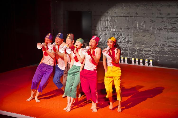 导演王翀：如果纯粹是为了消遣，戏剧之外有太多别的行业可以选择｜乌镇戏剧节