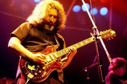 世界上最贵的吉他弹,世界上最贵的吉他四根弦