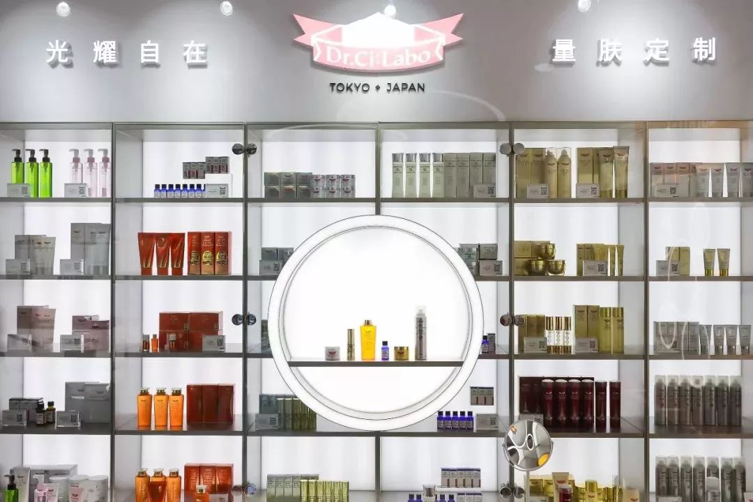 护肤解密如何将光变成美肤利器,护肤真的有所谓的手法吗