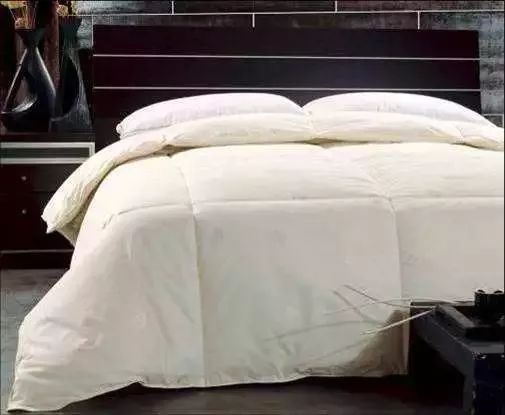 换季衣物靓丽如新,换季衣服整理小窍门简直太神奇了