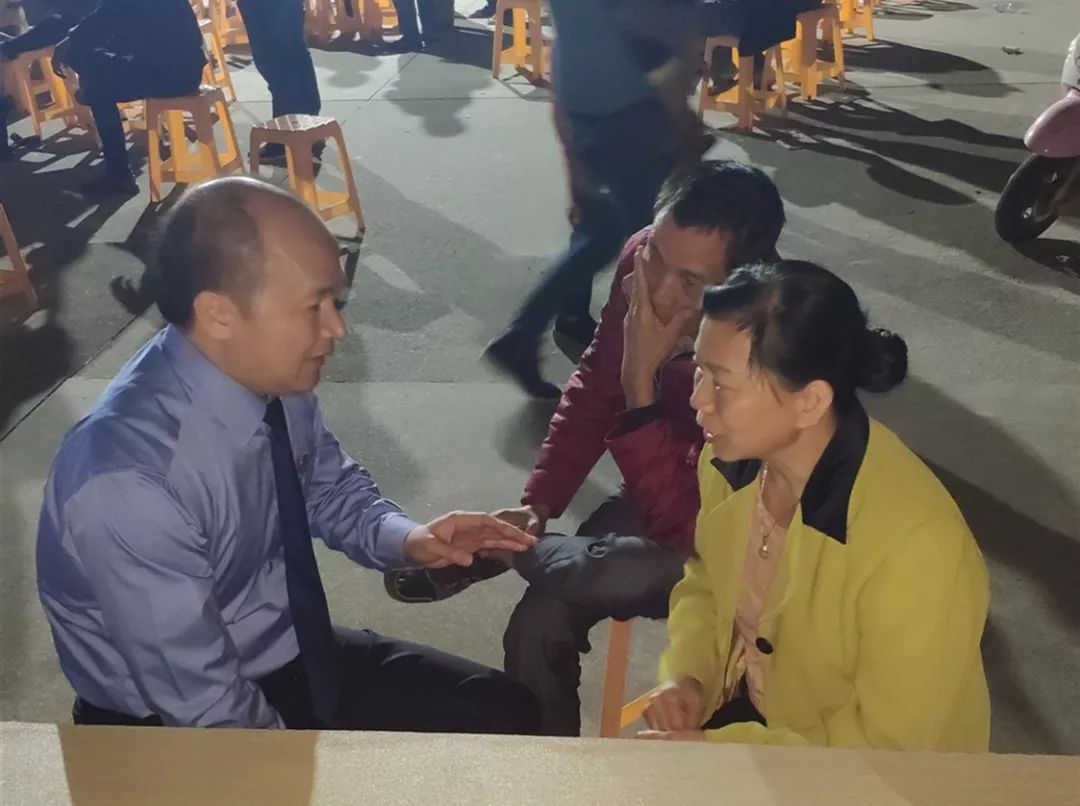 这一夜场集市有亮点，看剧学法两不误！