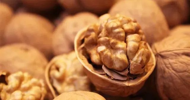 冻疮破皮怎么用十滴水,冻疮裂口抹什么好得快