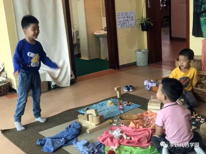 去幼儿园培训让我学到了什么,去幼儿园体验一天老师