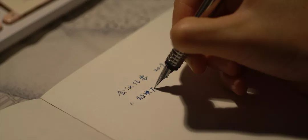 高级“红配绿”！试问谁不想拥有这样一本手帐？｜福利