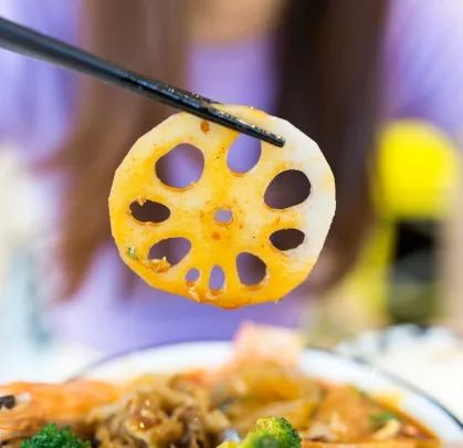 漂亮小姐姐开的网红店,高颜值小姐姐做美食