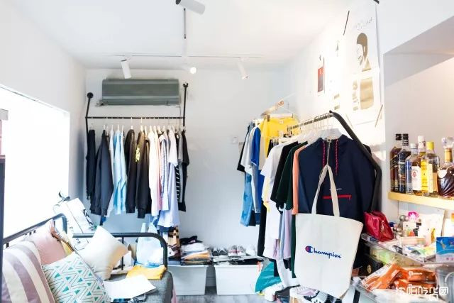 漂亮小姐姐开的网红店,高颜值小姐姐做美食